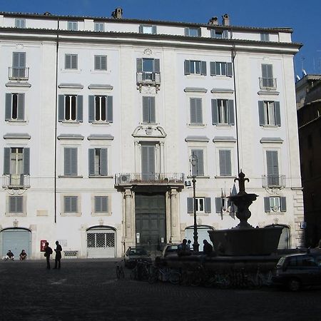 Appartamento Piazza Farnese Rom Værelse billede