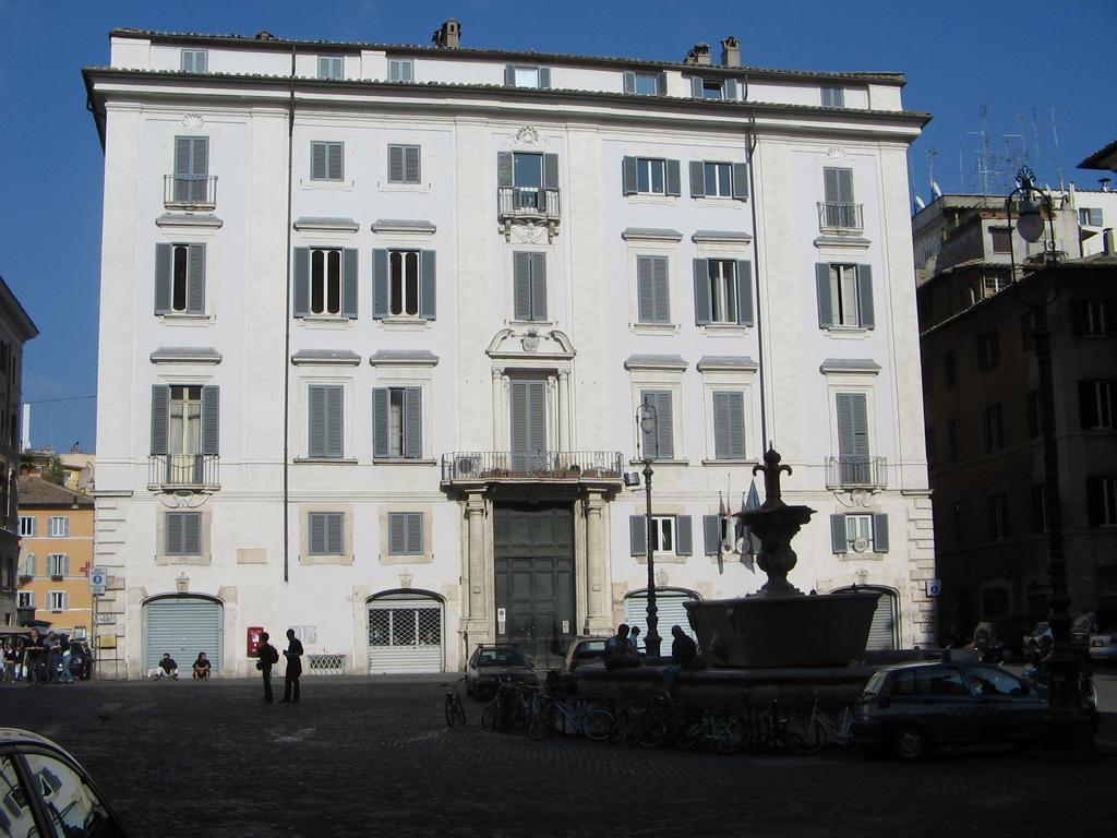 Appartamento Piazza Farnese Rom Værelse billede
